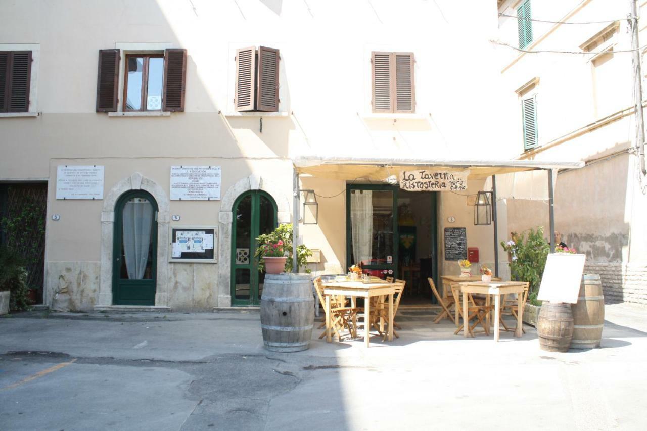 Easy Room Colle Val D'Elsa Εξωτερικό φωτογραφία