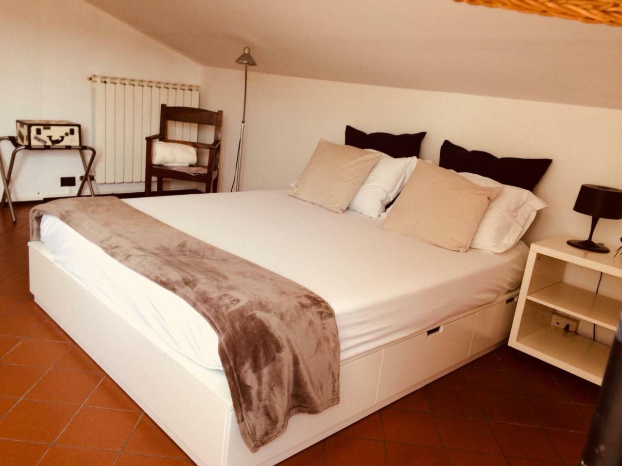 Easy Room Colle Val D'Elsa Εξωτερικό φωτογραφία